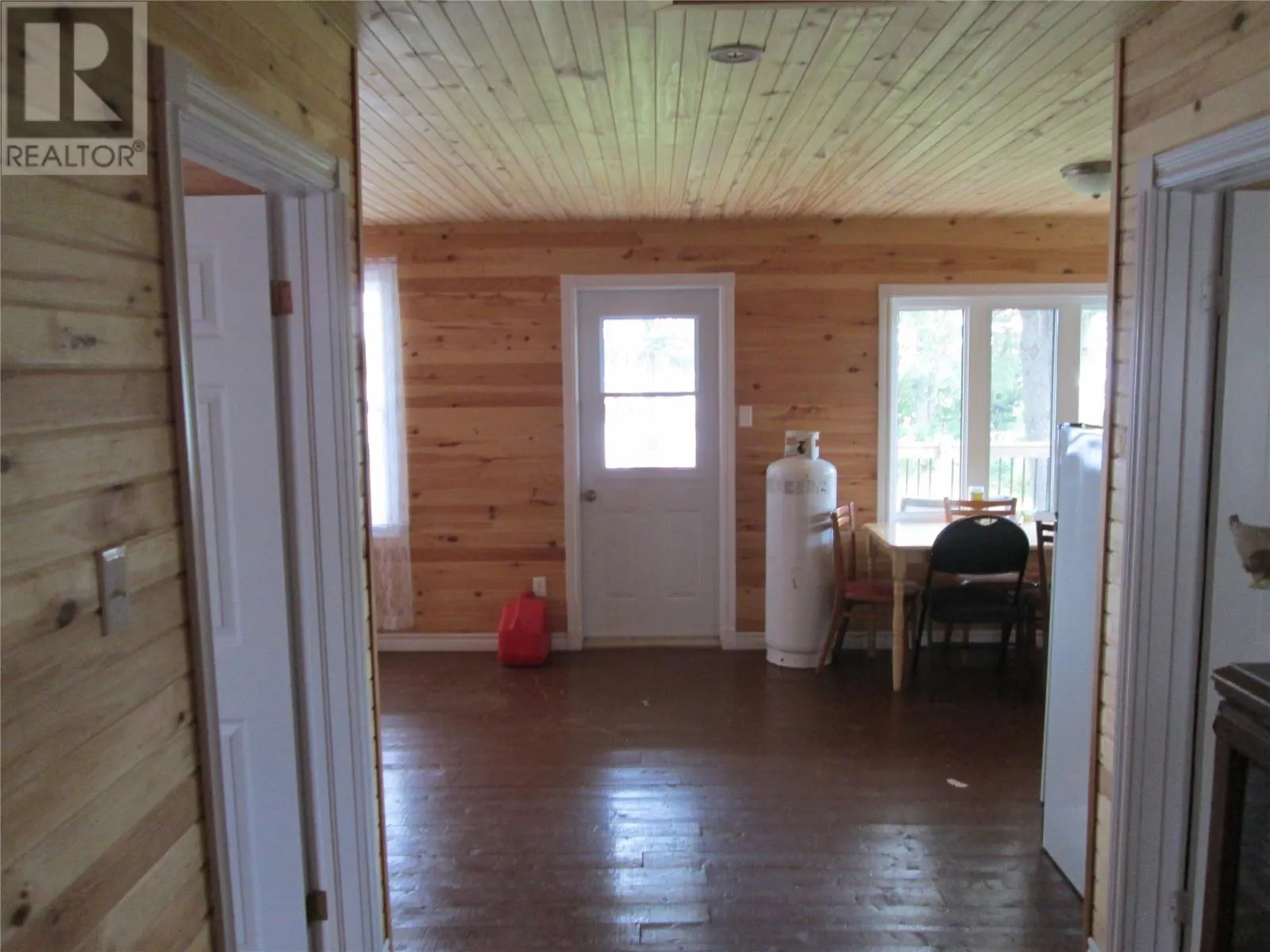118928 Hyne's Lake