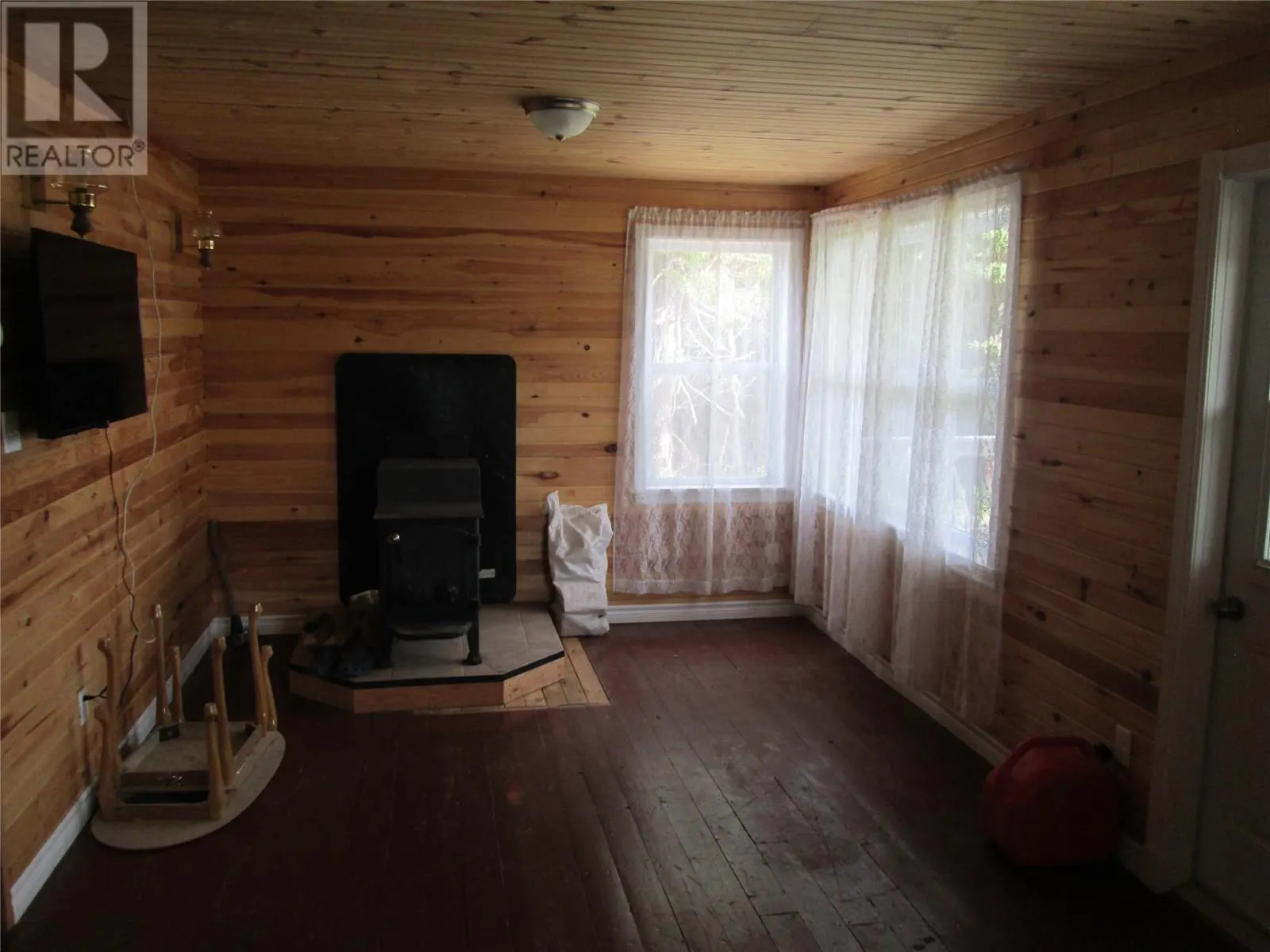 118928 Hyne's Lake
