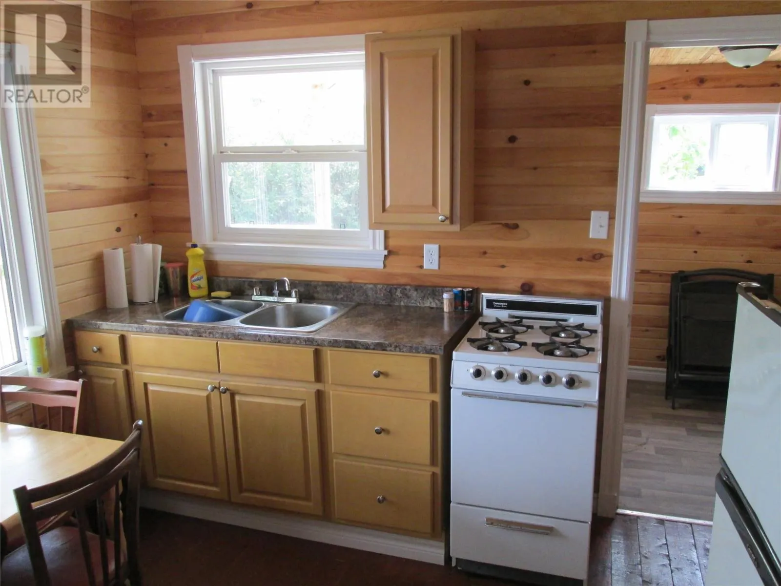 118928 Hyne's Lake