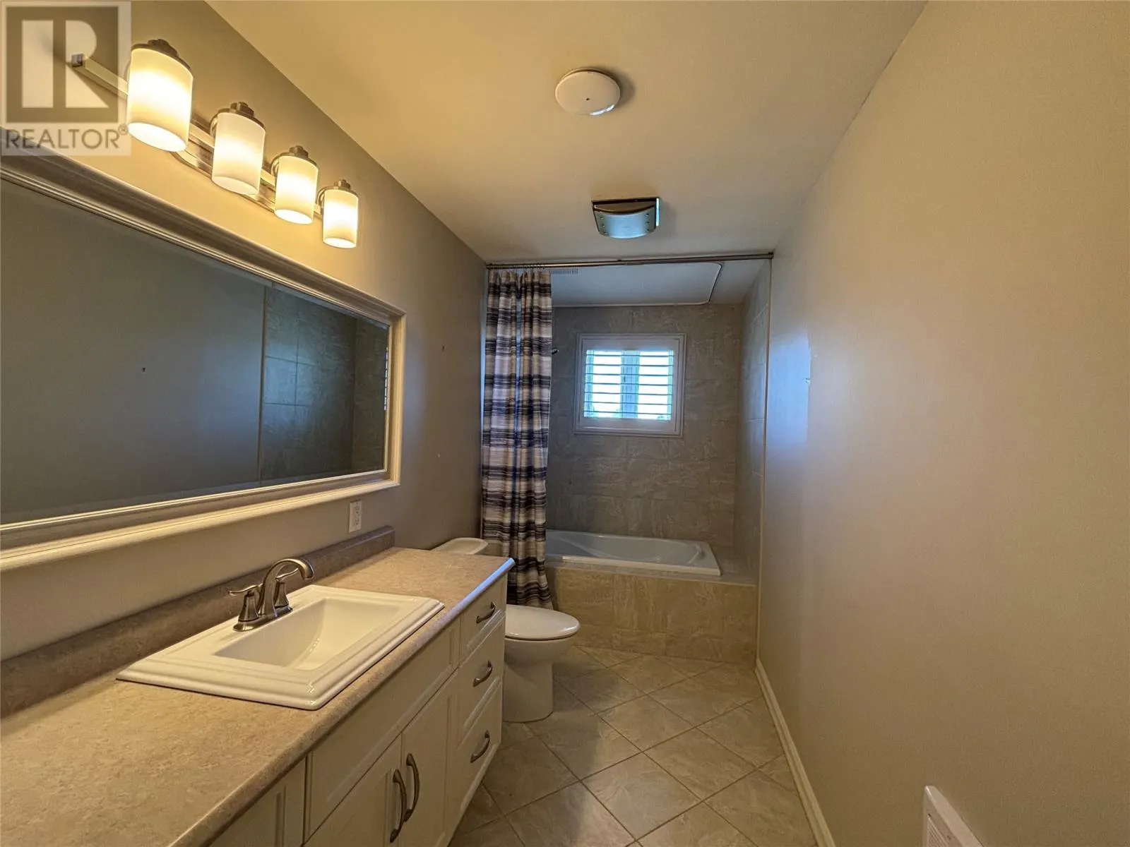 1527 Topsail Road