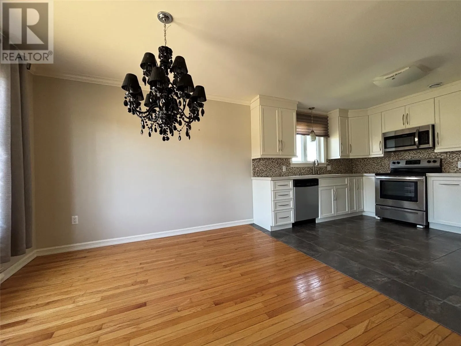 1527 Topsail Road