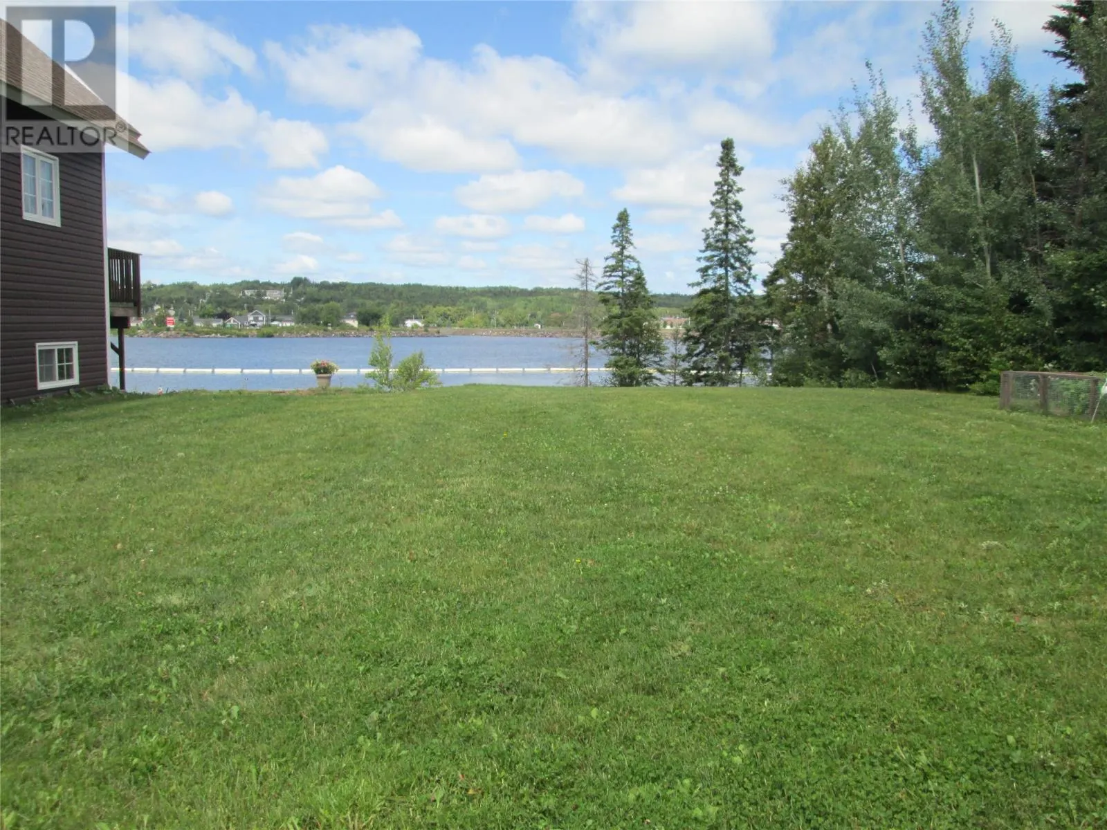 4 Riverbank Road