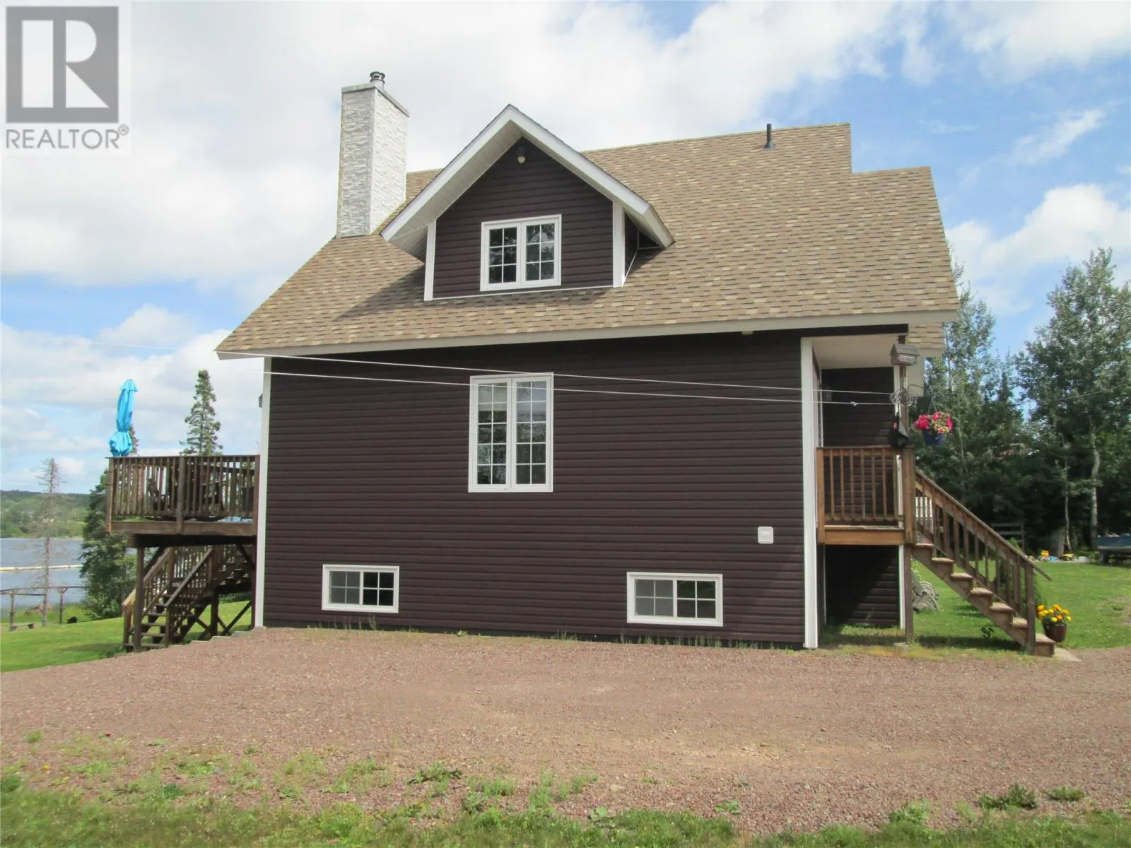 4 Riverbank Road