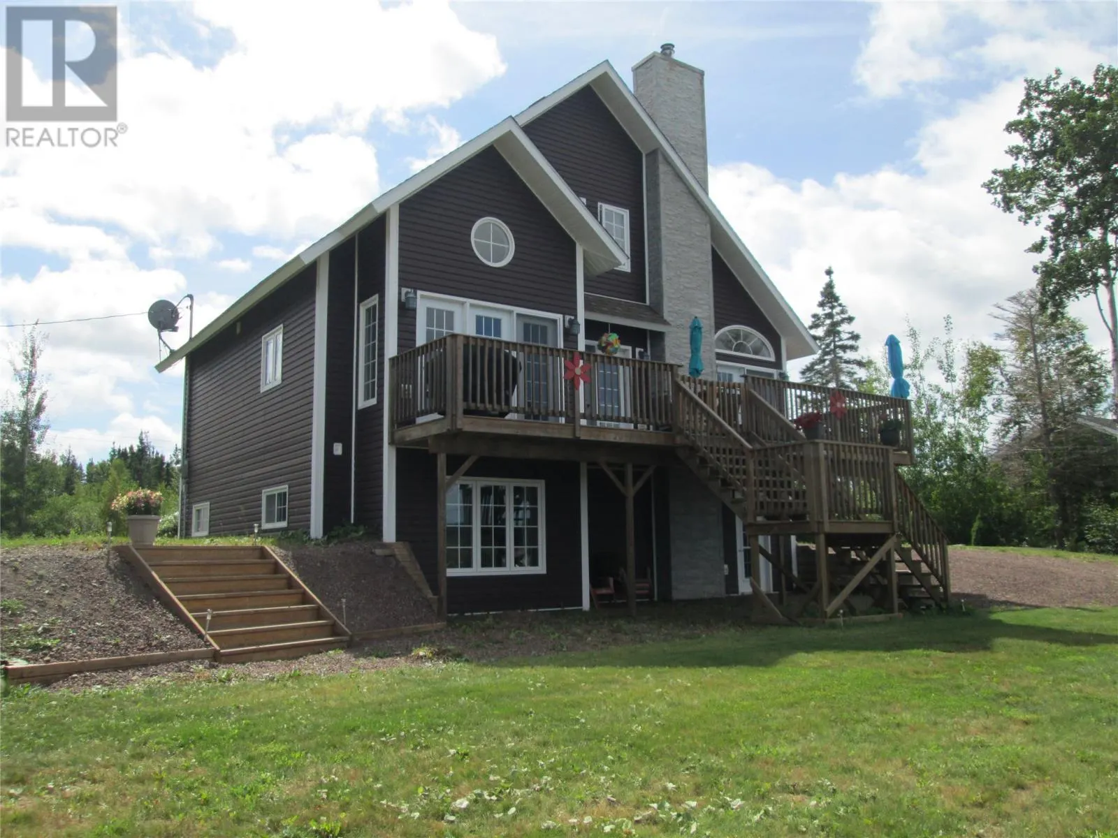 4 Riverbank Road