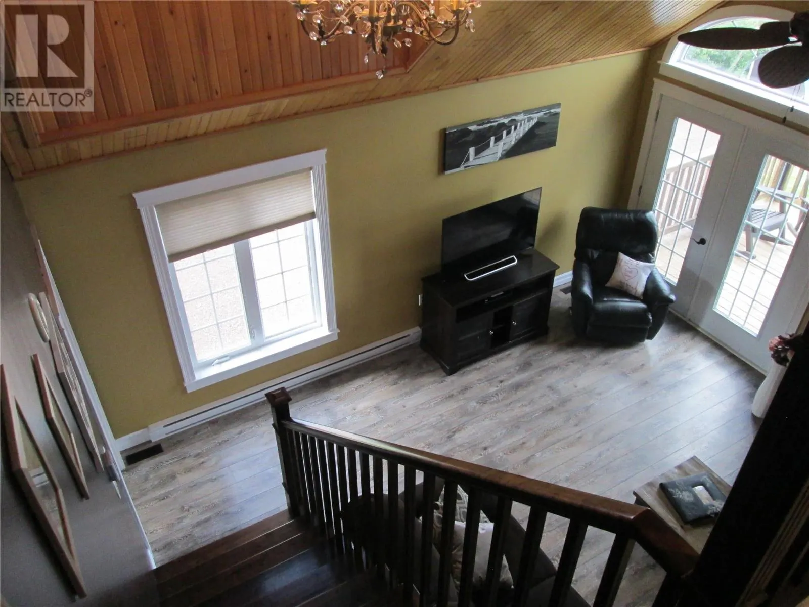 4 Riverbank Road