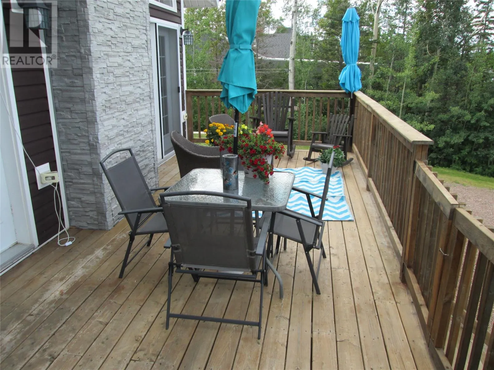 4 Riverbank Road