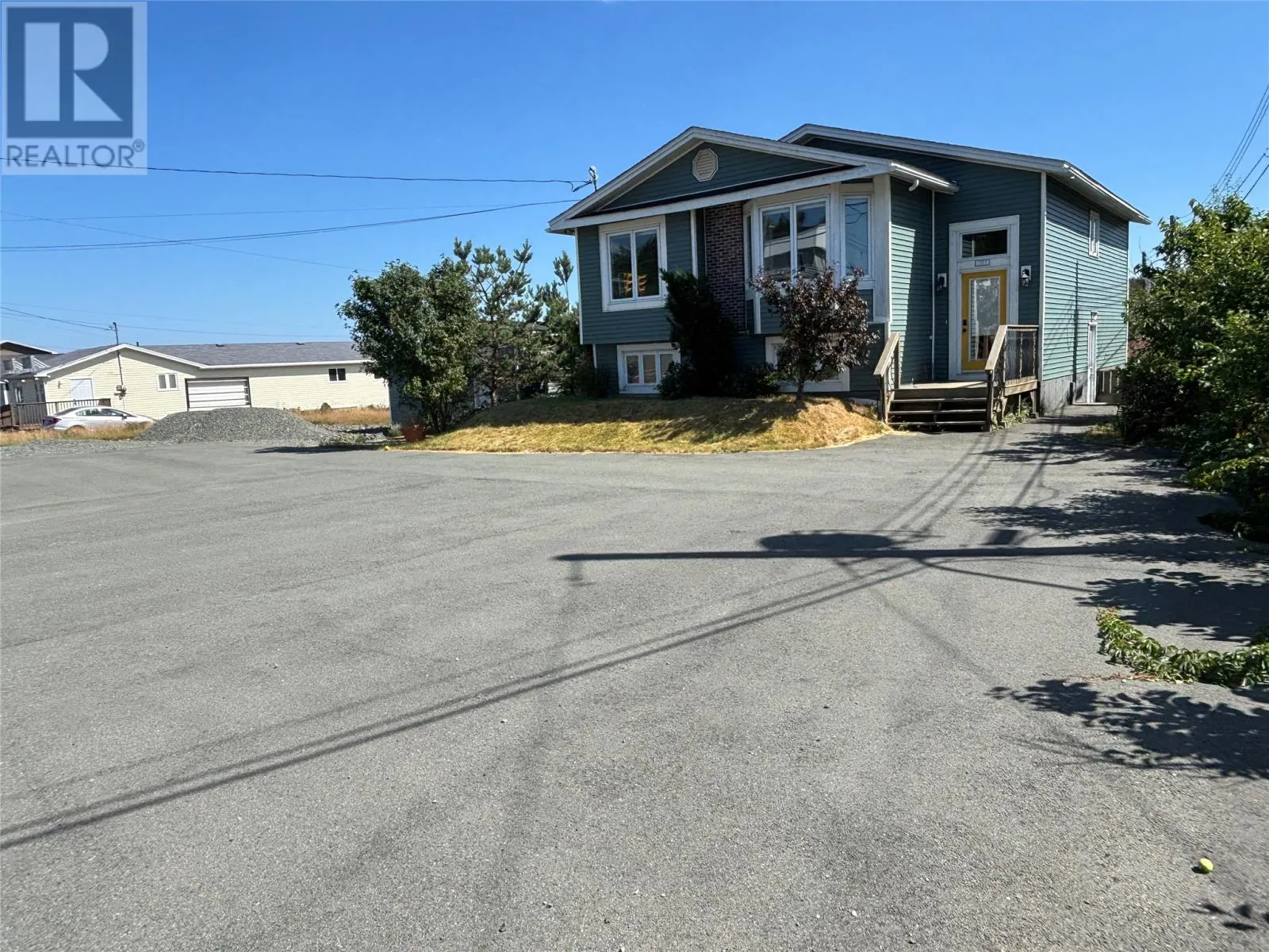 1527 Topsail Road
