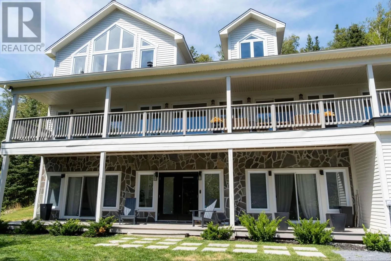 36 Lakeview Drive