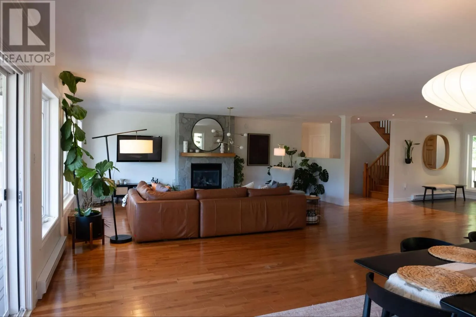 36 Lakeview Drive