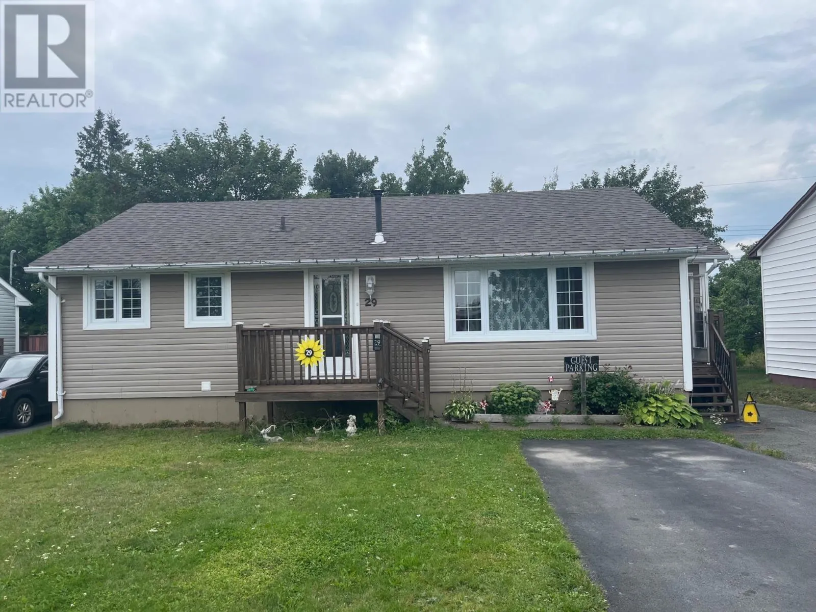 29 Earhart Street