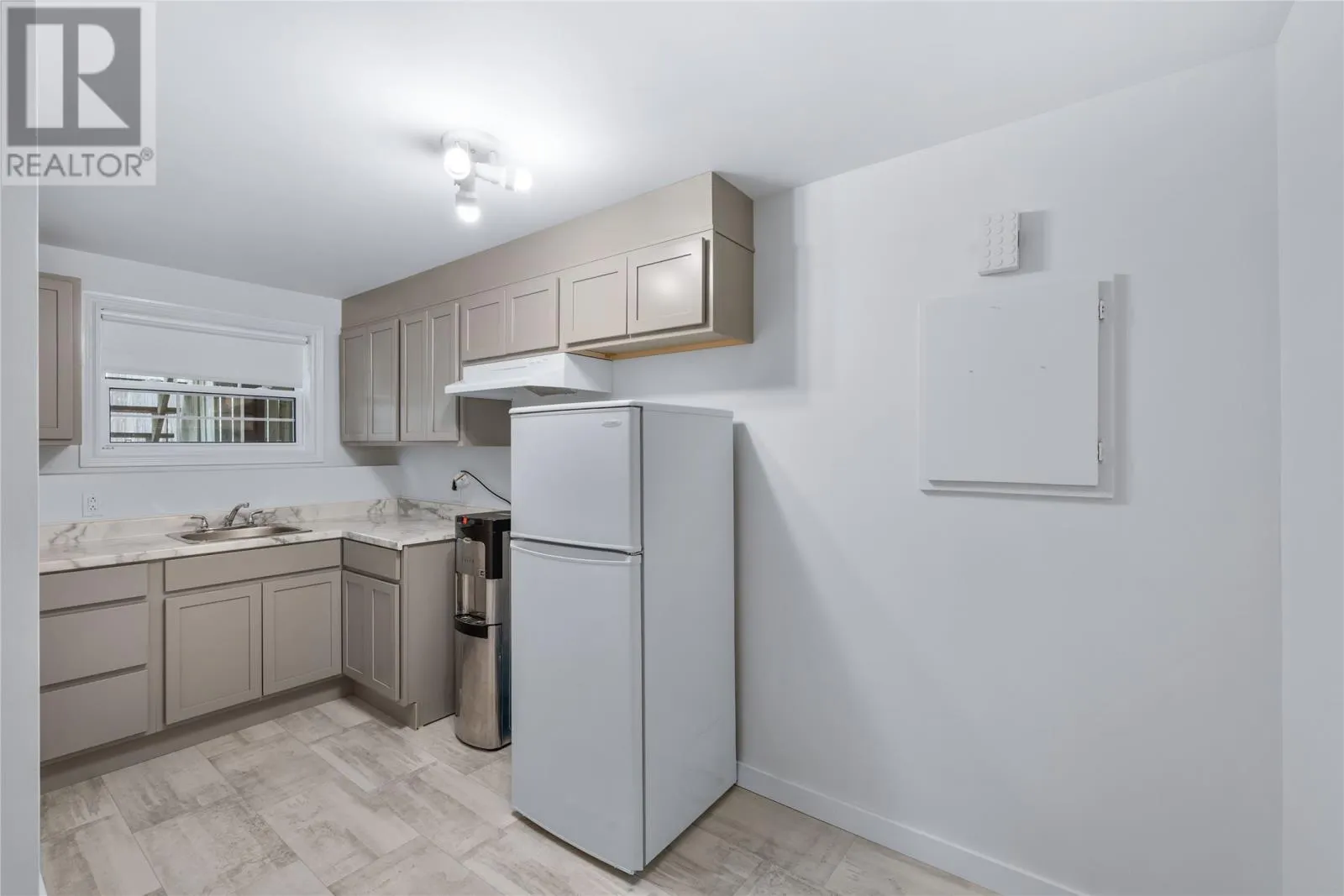 33 Cherrington Street