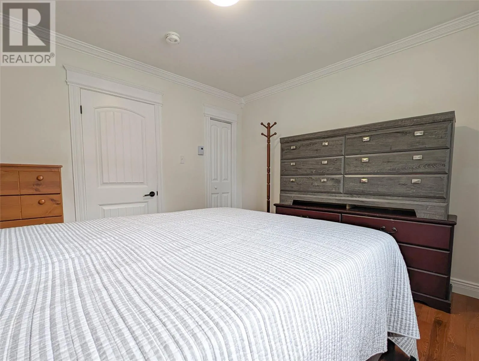6 Bishops Cove Road