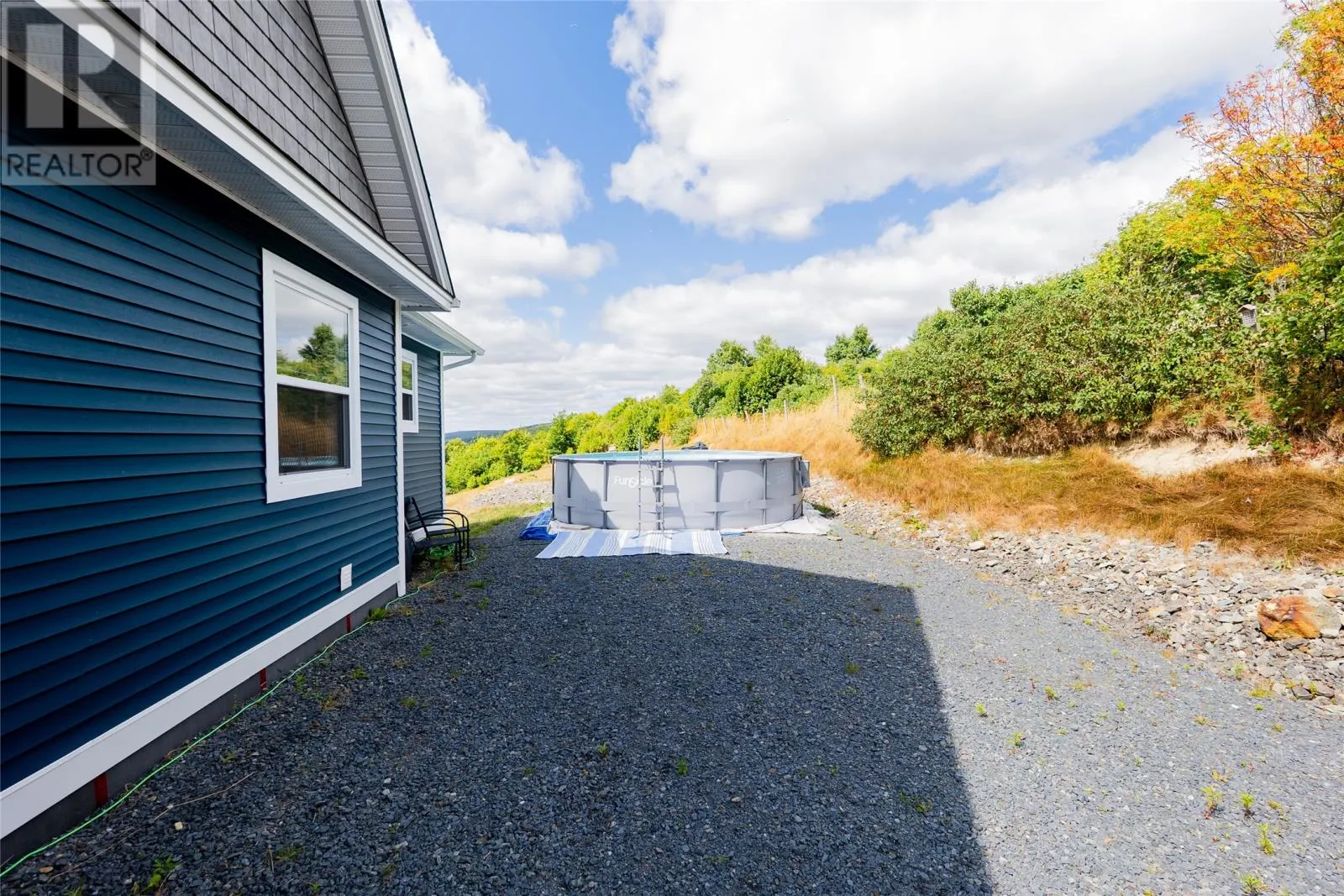 25 Bemister's Hill