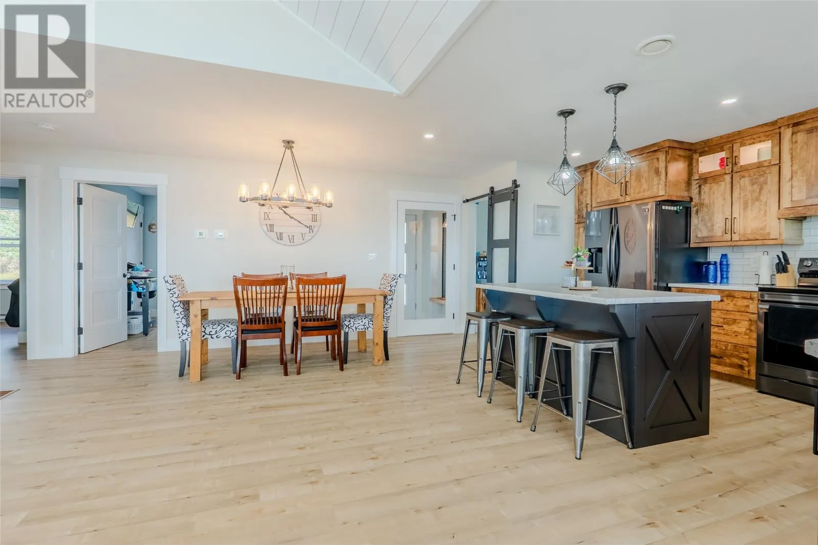 25 Bemister's Hill