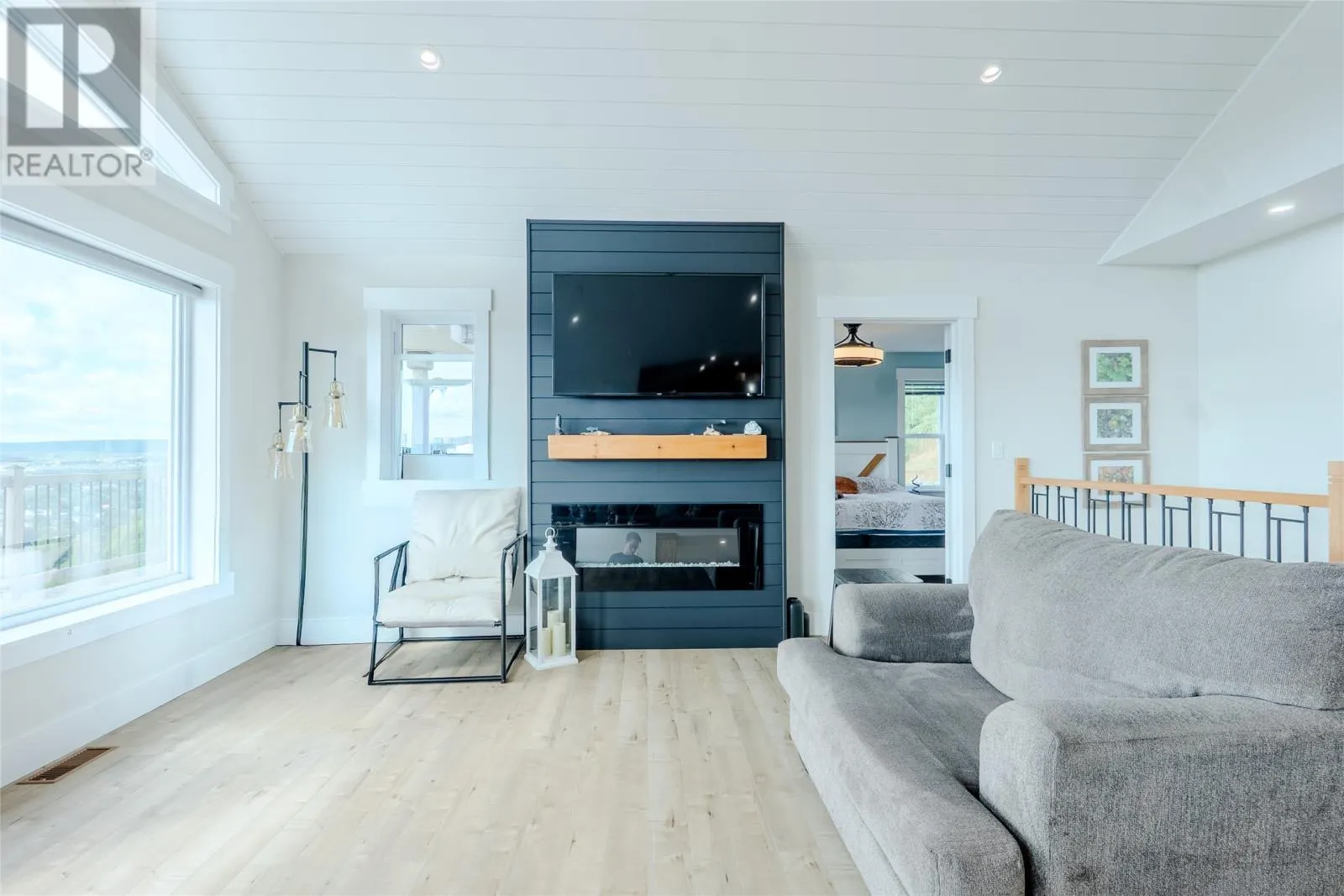 25 Bemister's Hill