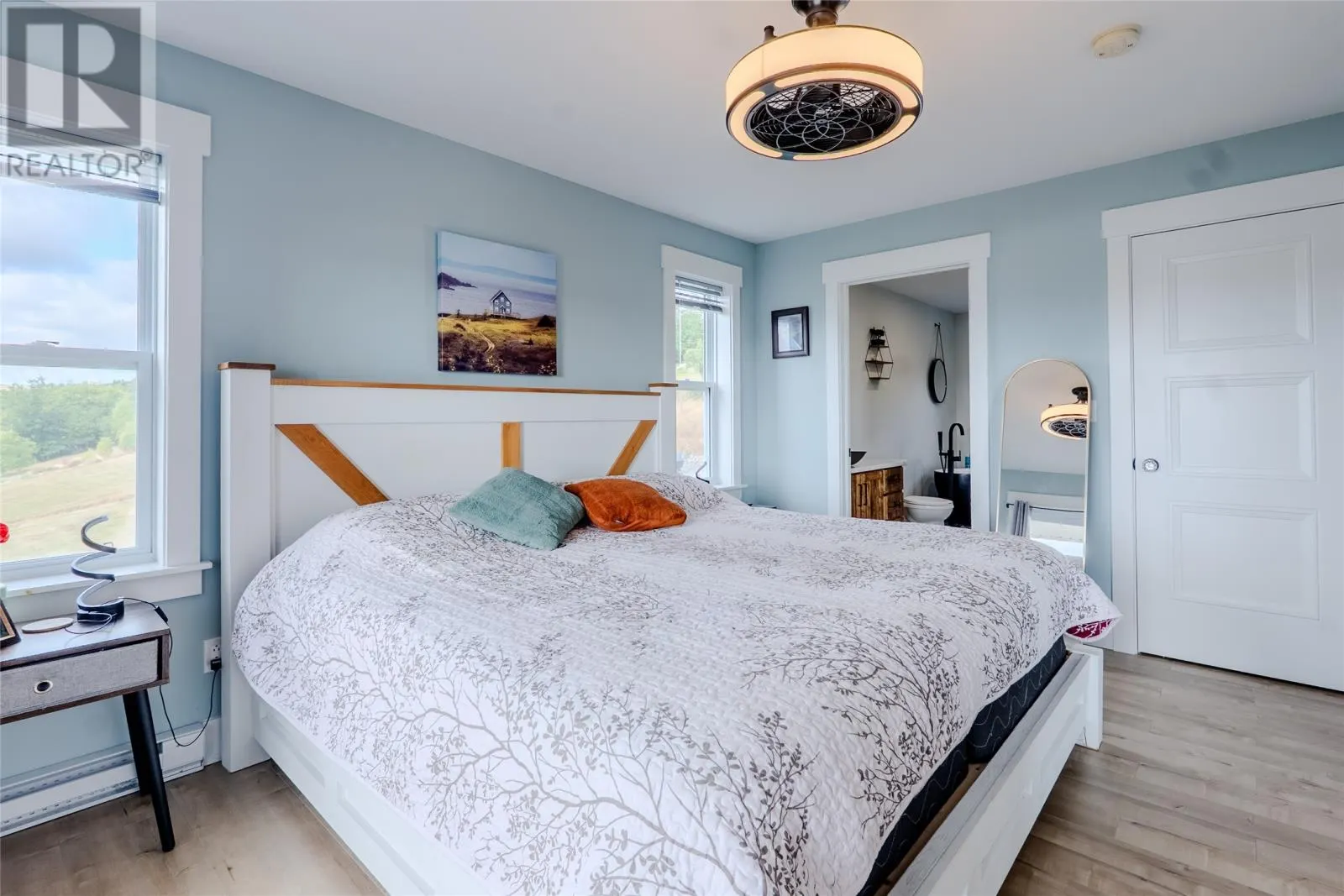 25 Bemister's Hill