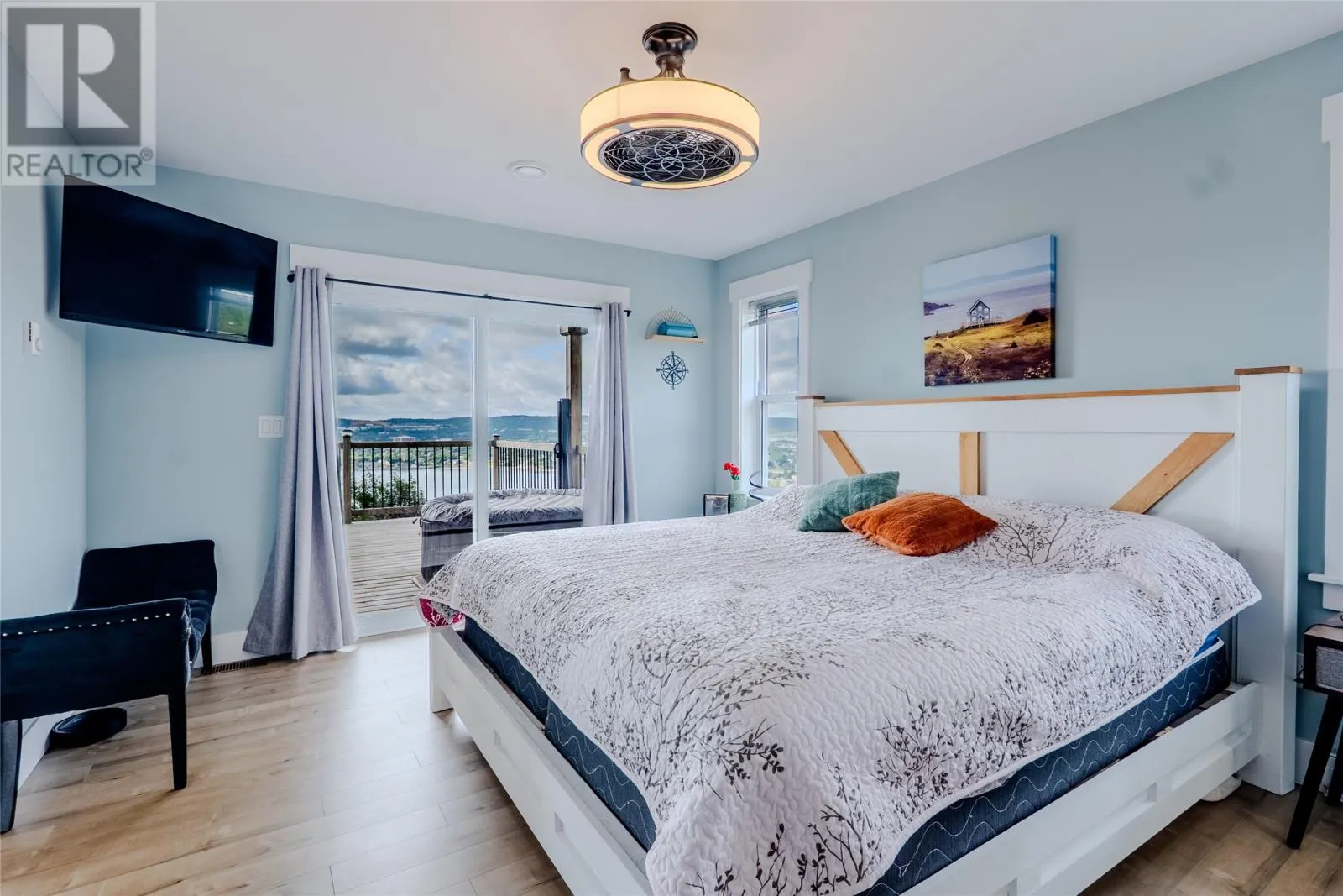 25 Bemister's Hill