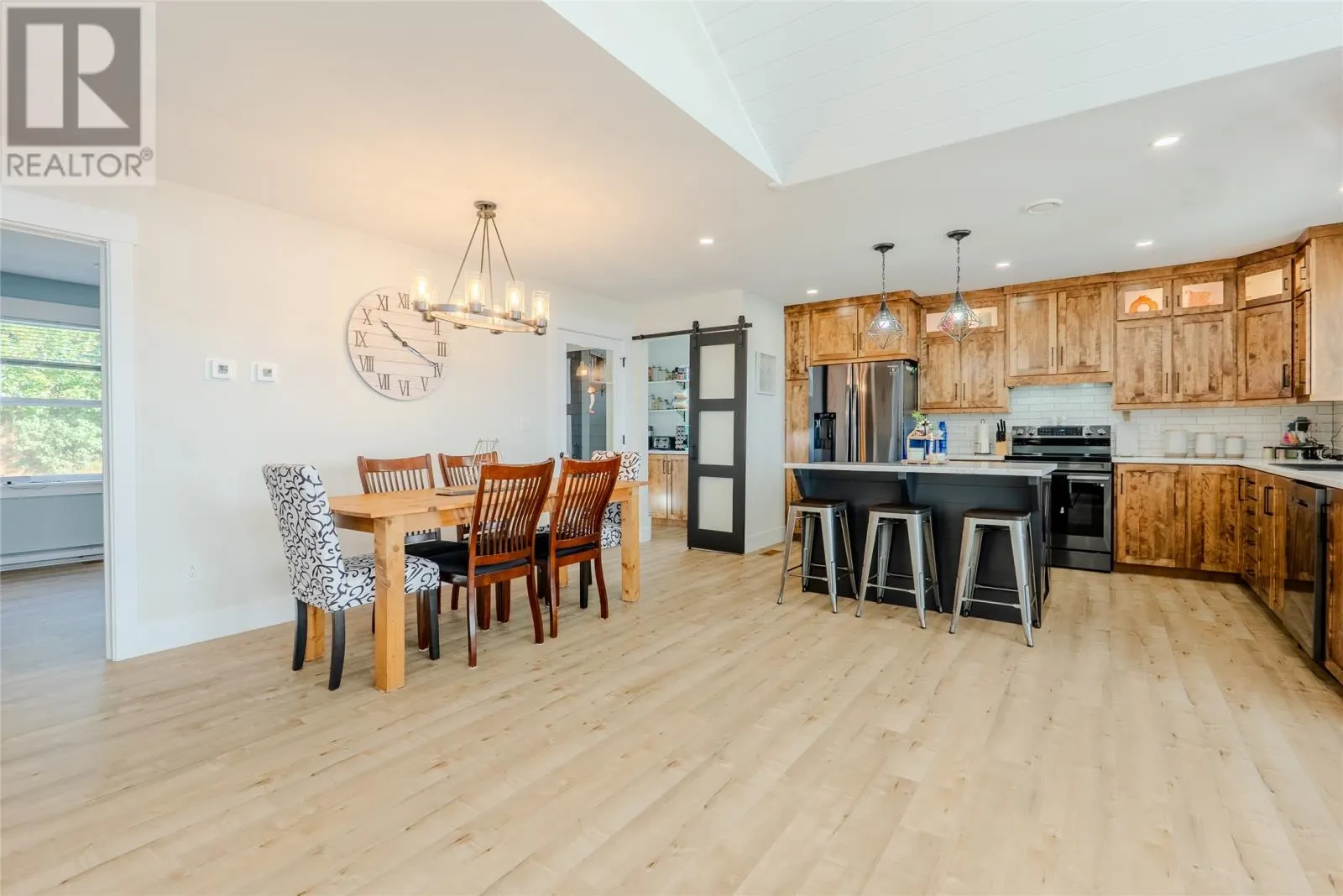 25 Bemister's Hill
