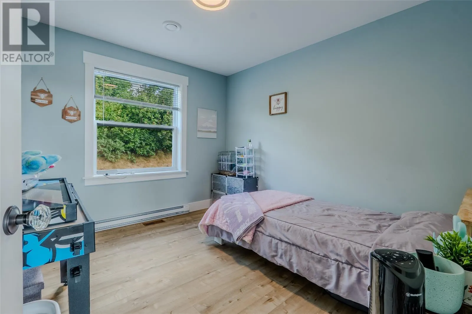 25 Bemister's Hill