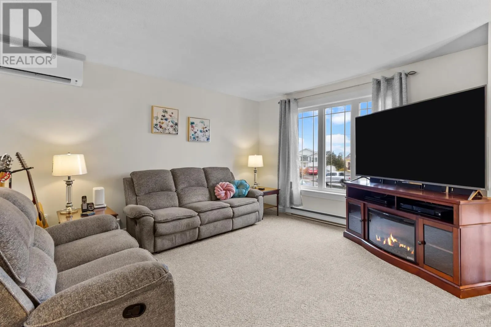 7 Aspenwood Place