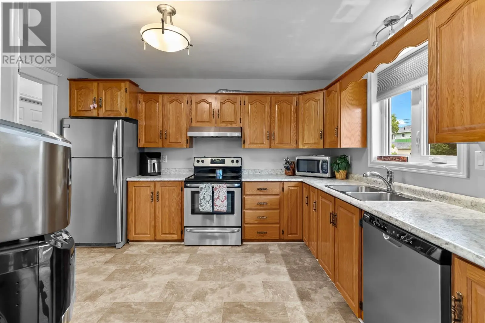 7 Aspenwood Place