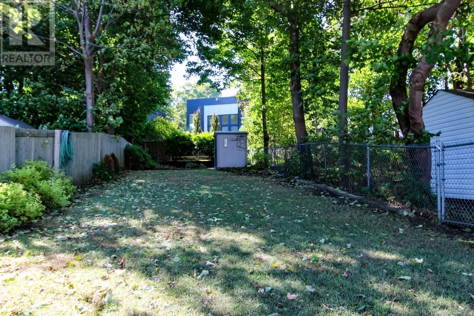 17 Lake Avenue