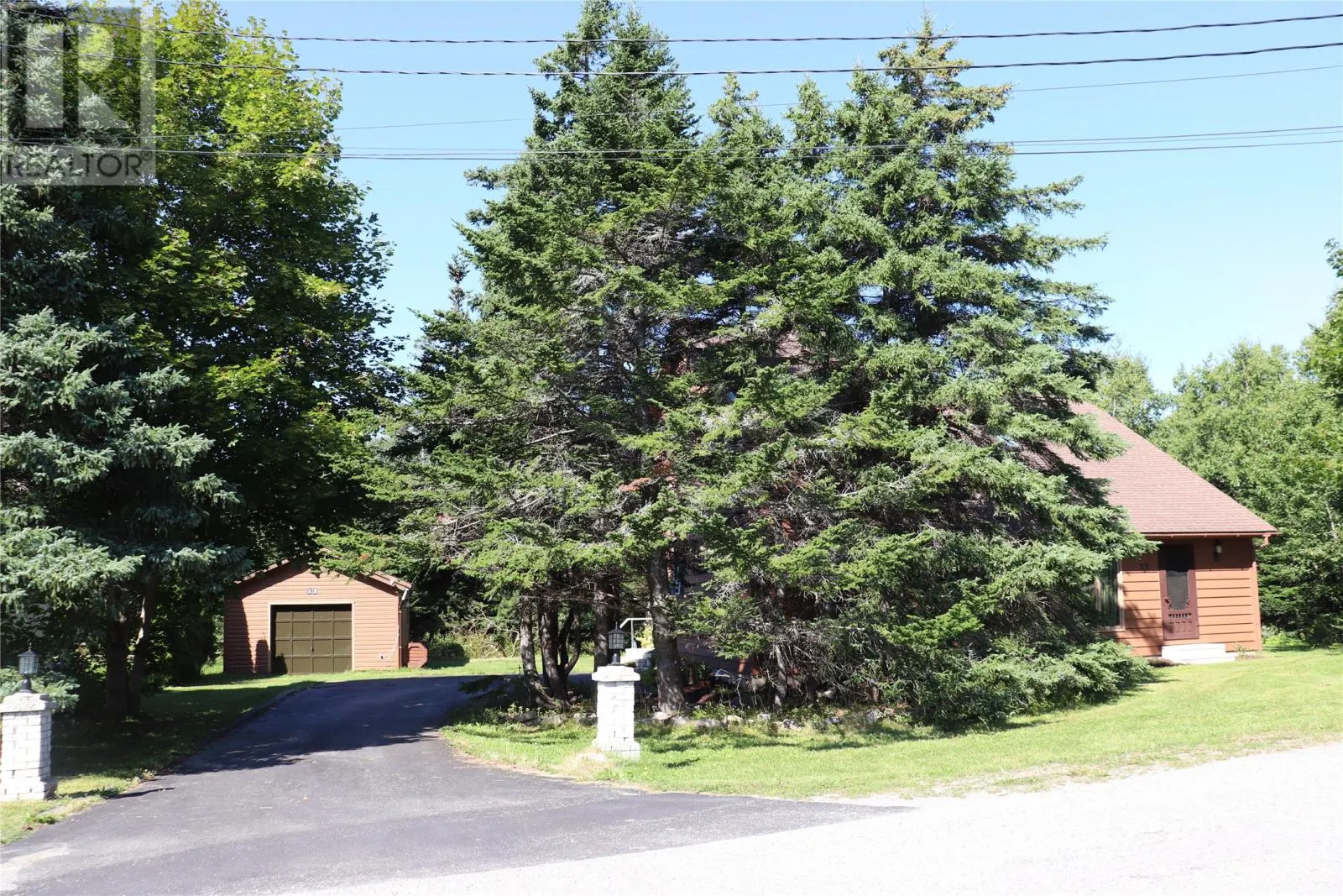 12 Spruce Drive