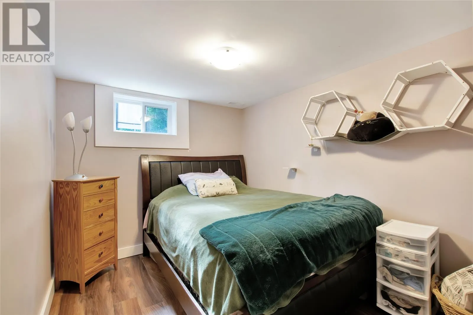 5 Appledore Place