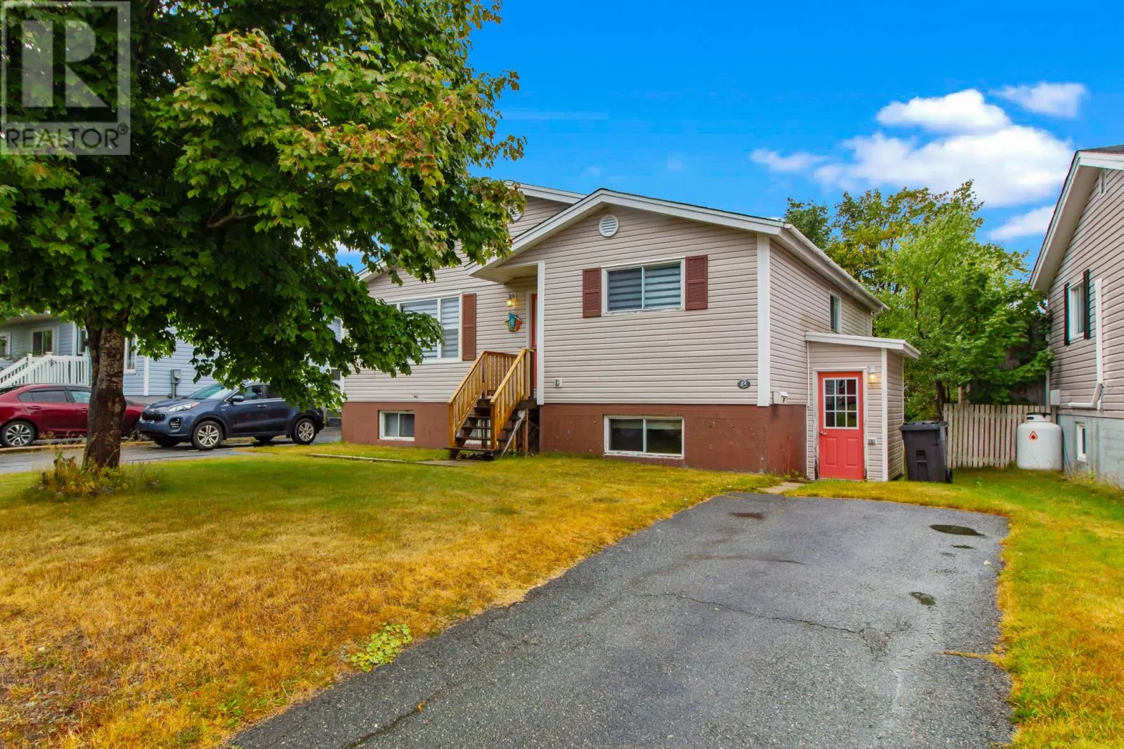 8 Moores Drive