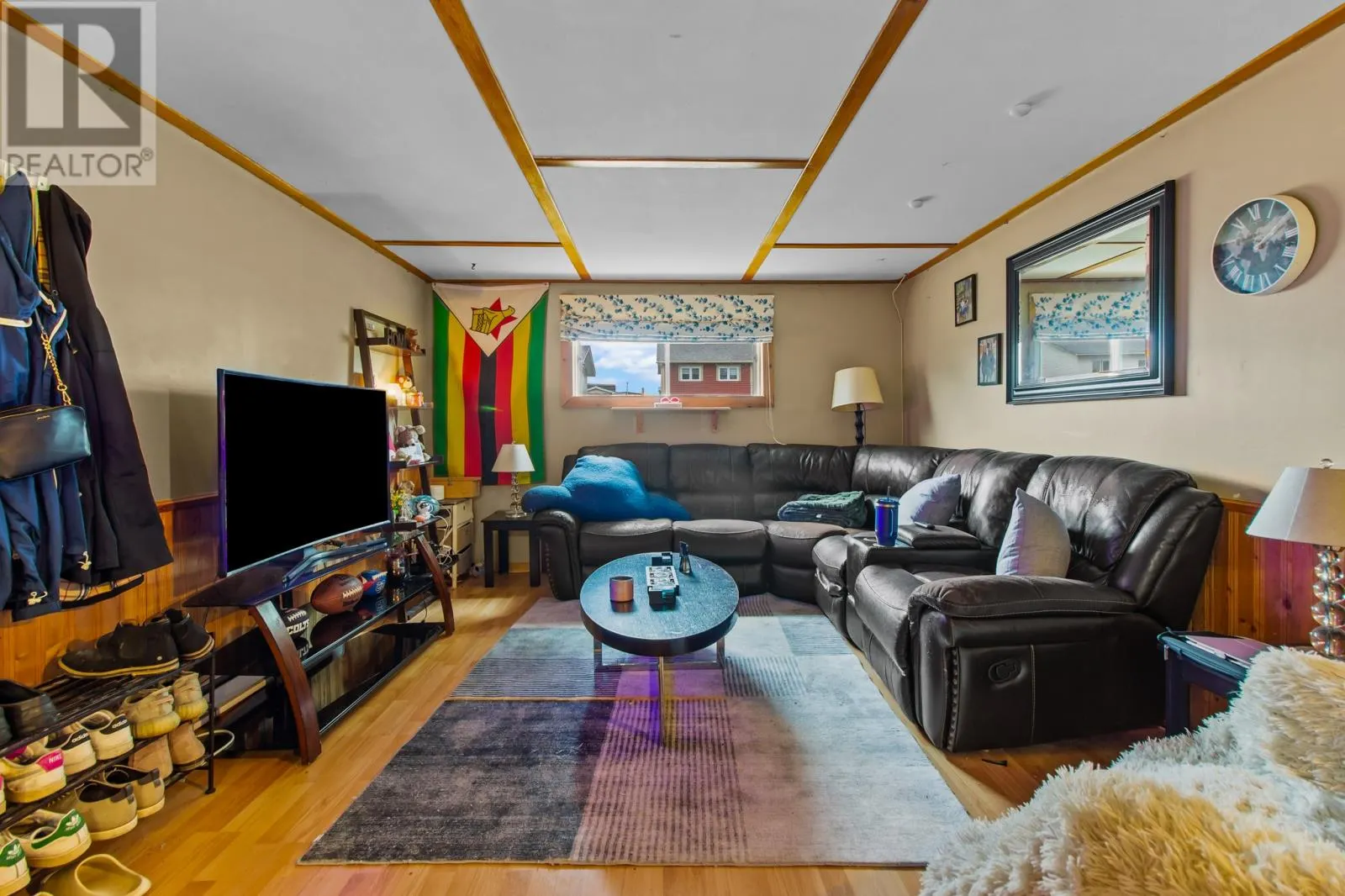 8 Moores Drive