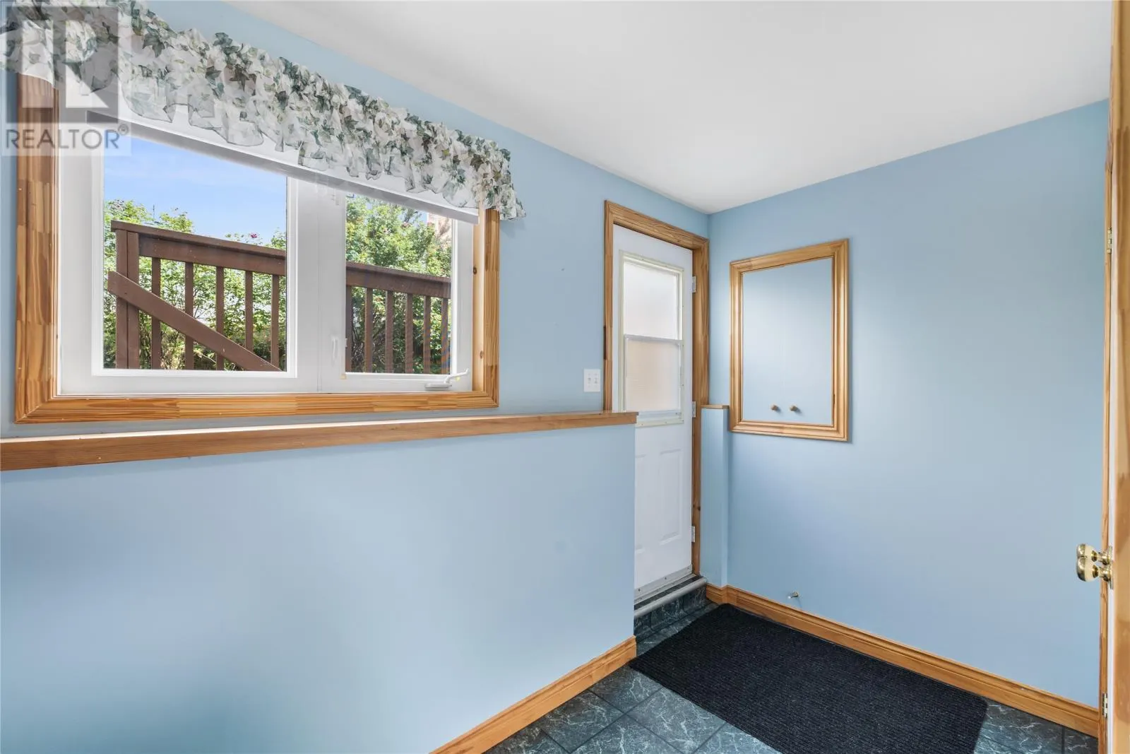 12 Hibernia Place