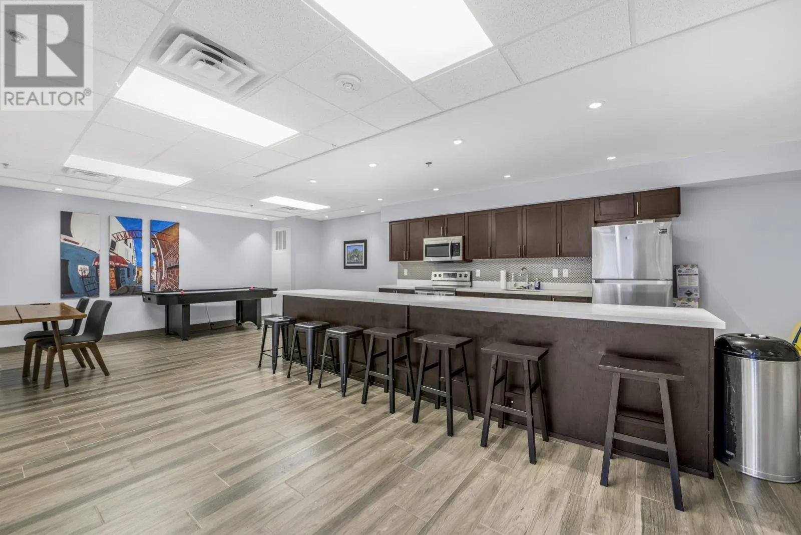 40 Henry Street Unit#407, #407