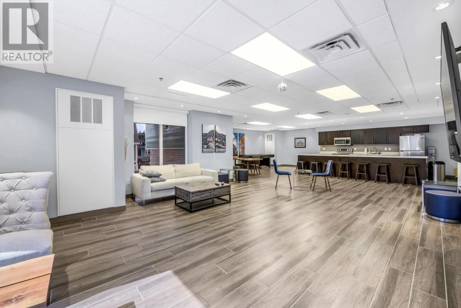 40 Henry Street Unit#407, #407