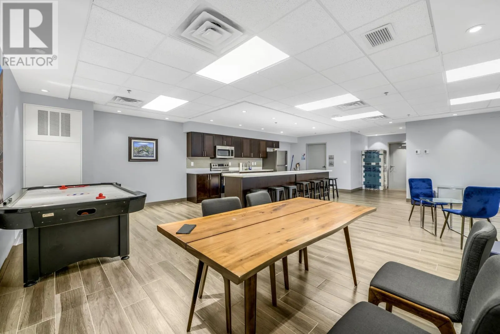 40 Henry Street Unit#407, #407