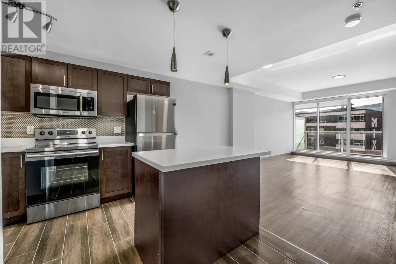40 Henry Street Unit#407, #407