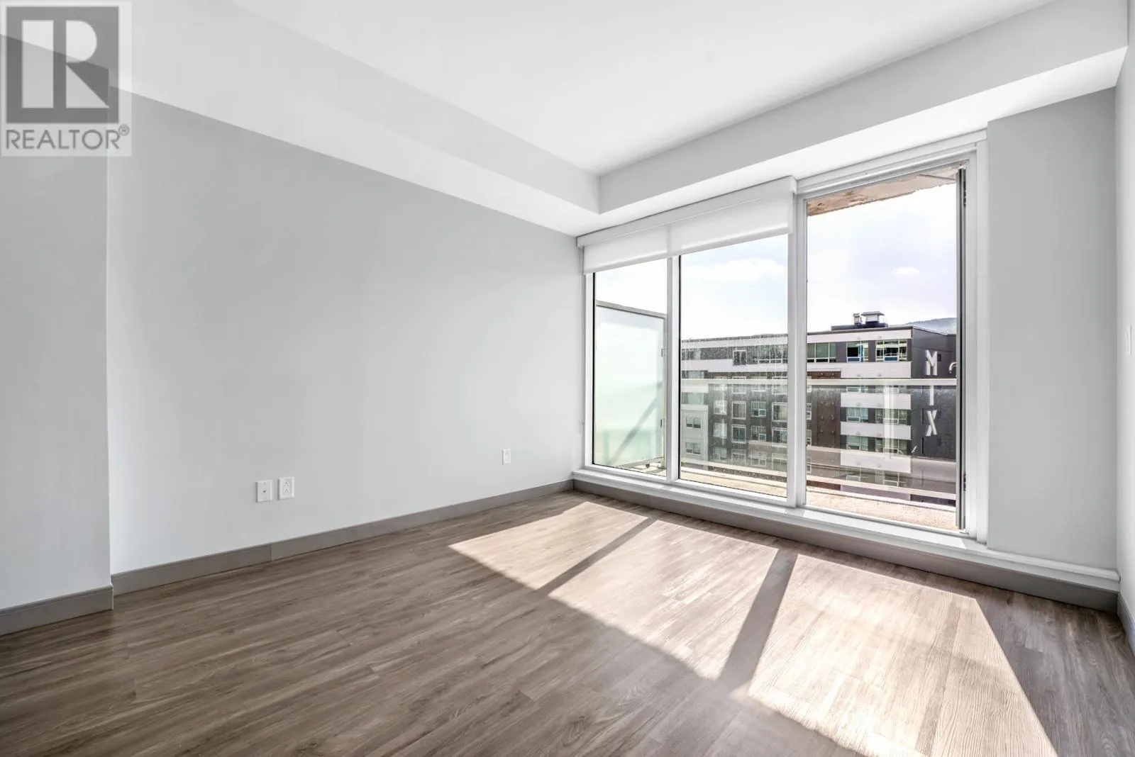 40 Henry Street Unit#407, #407