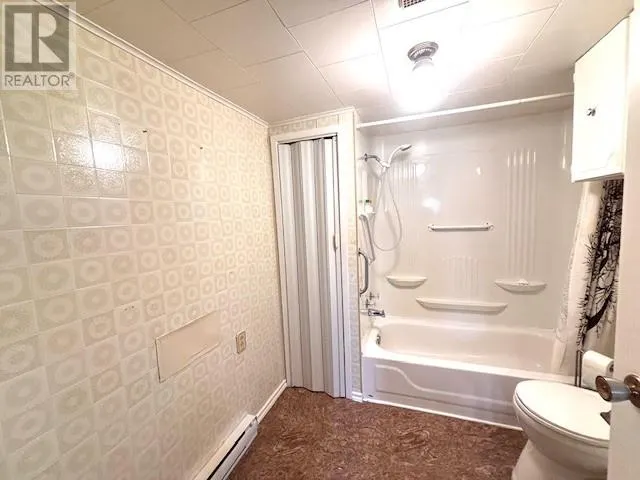 2 Hobens Hill
