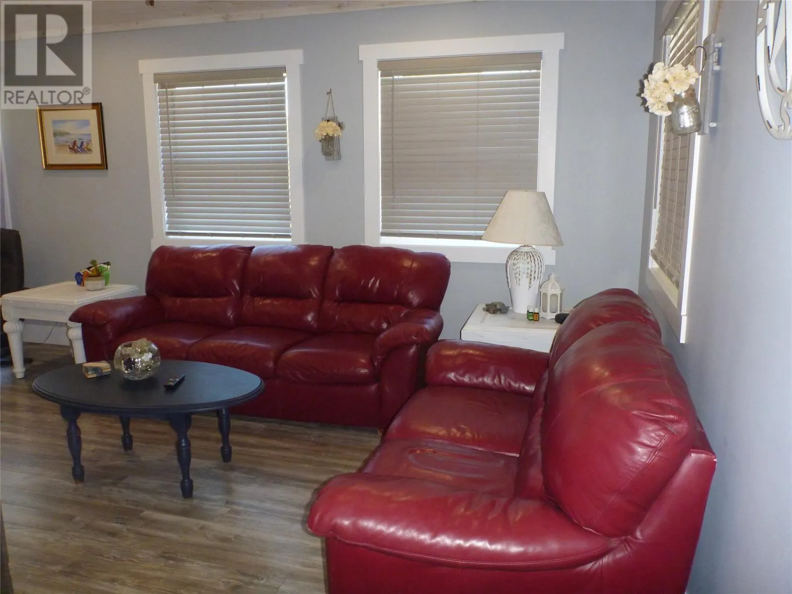 25 Loop Road