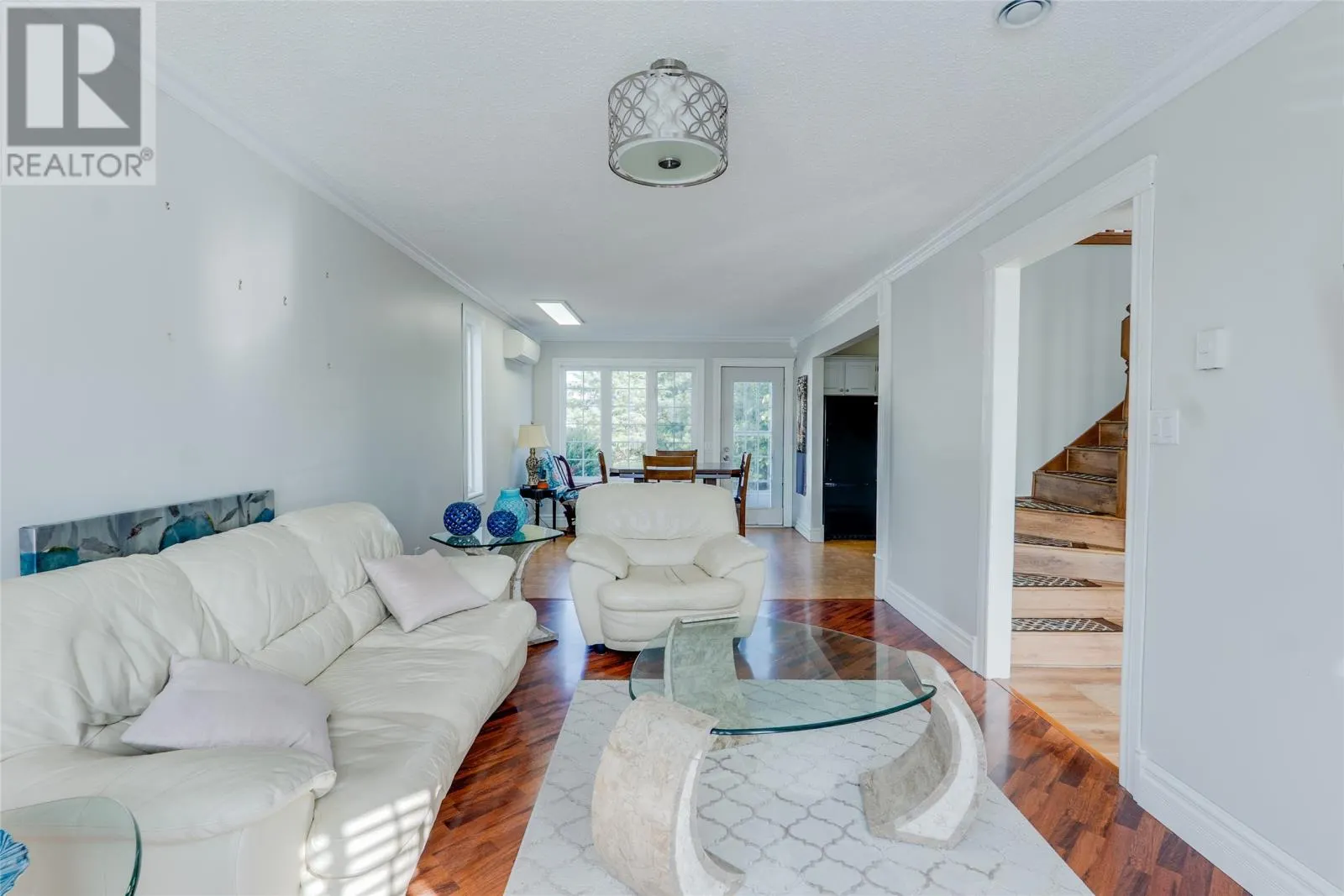 11 Gillian Place