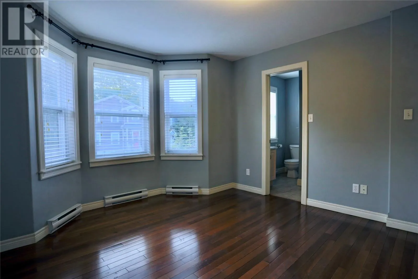 7 Deanery Avenue