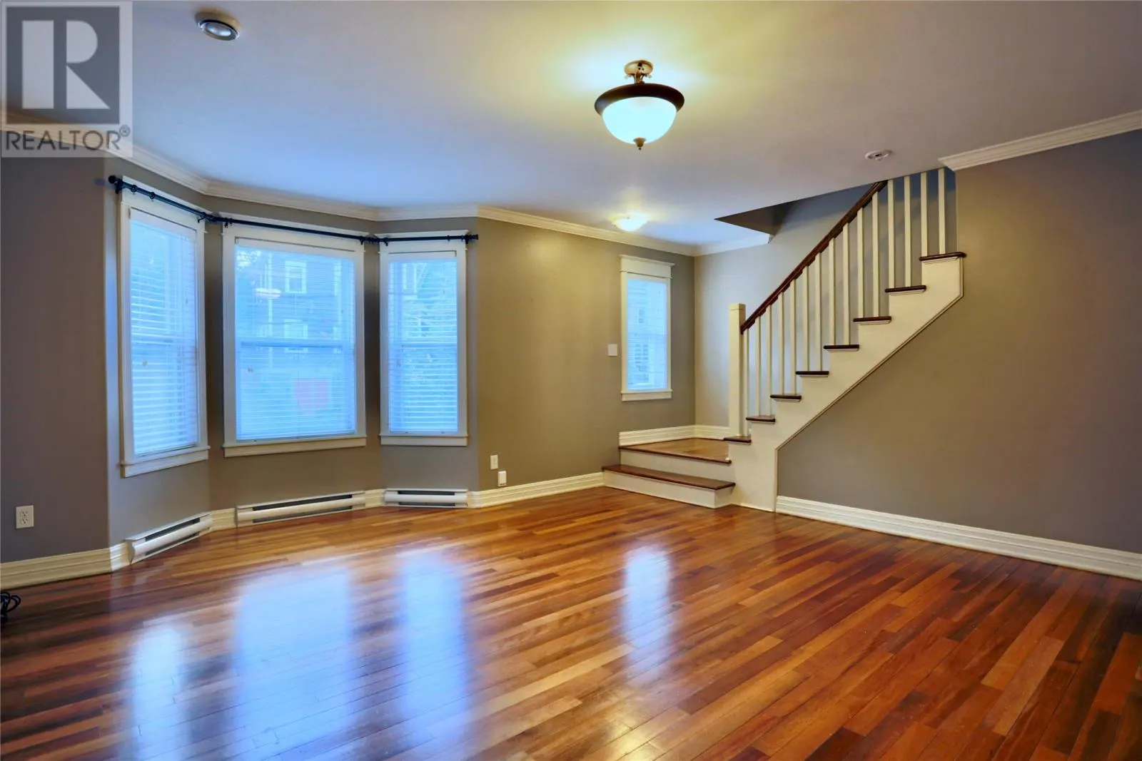 7 Deanery Avenue