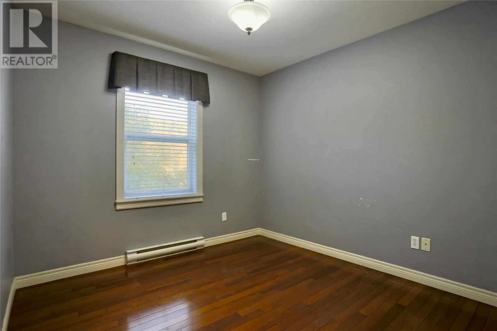 7 Deanery Avenue