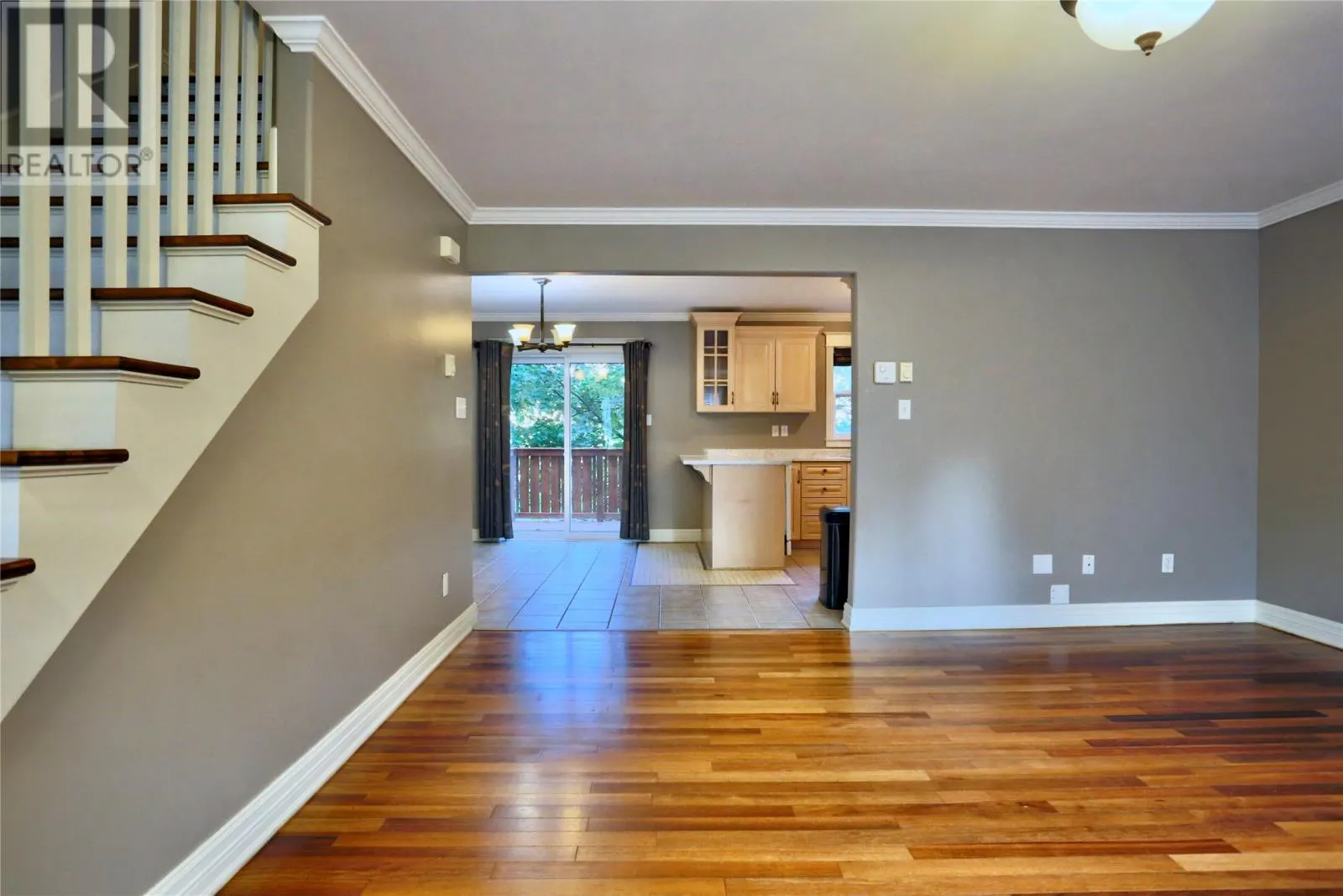 7 Deanery Avenue