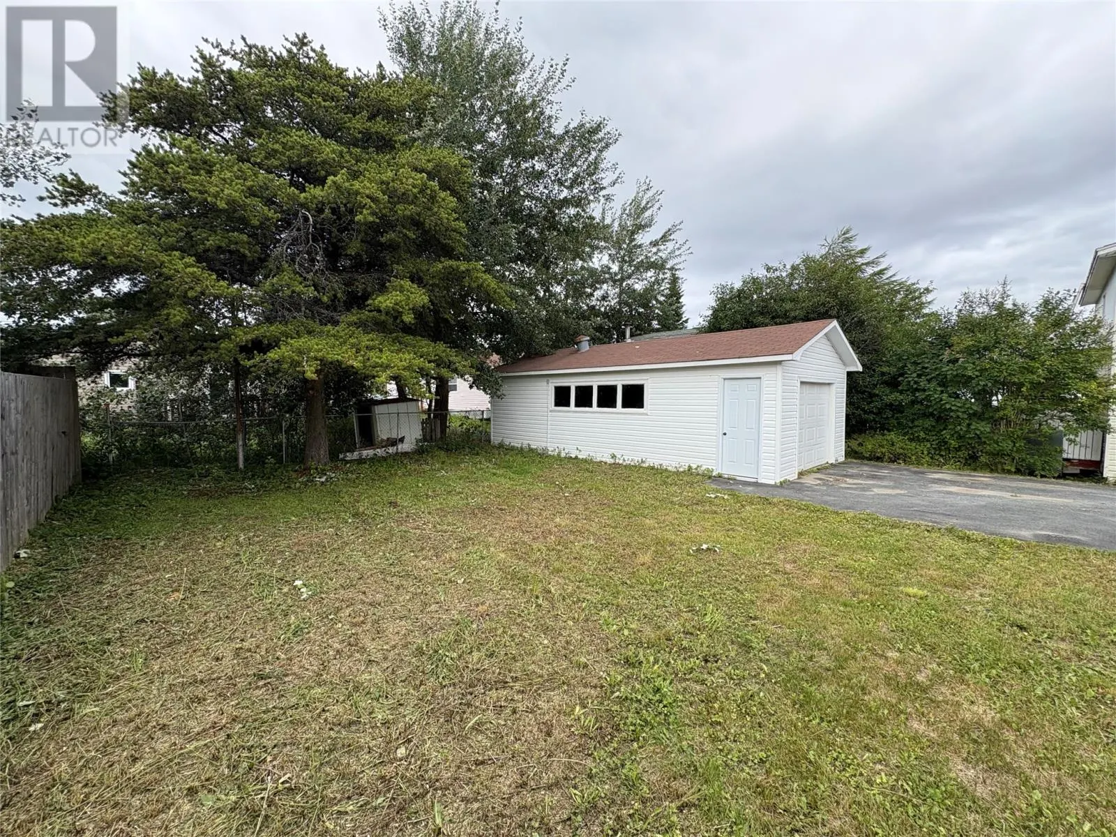 6 Pine Avenue