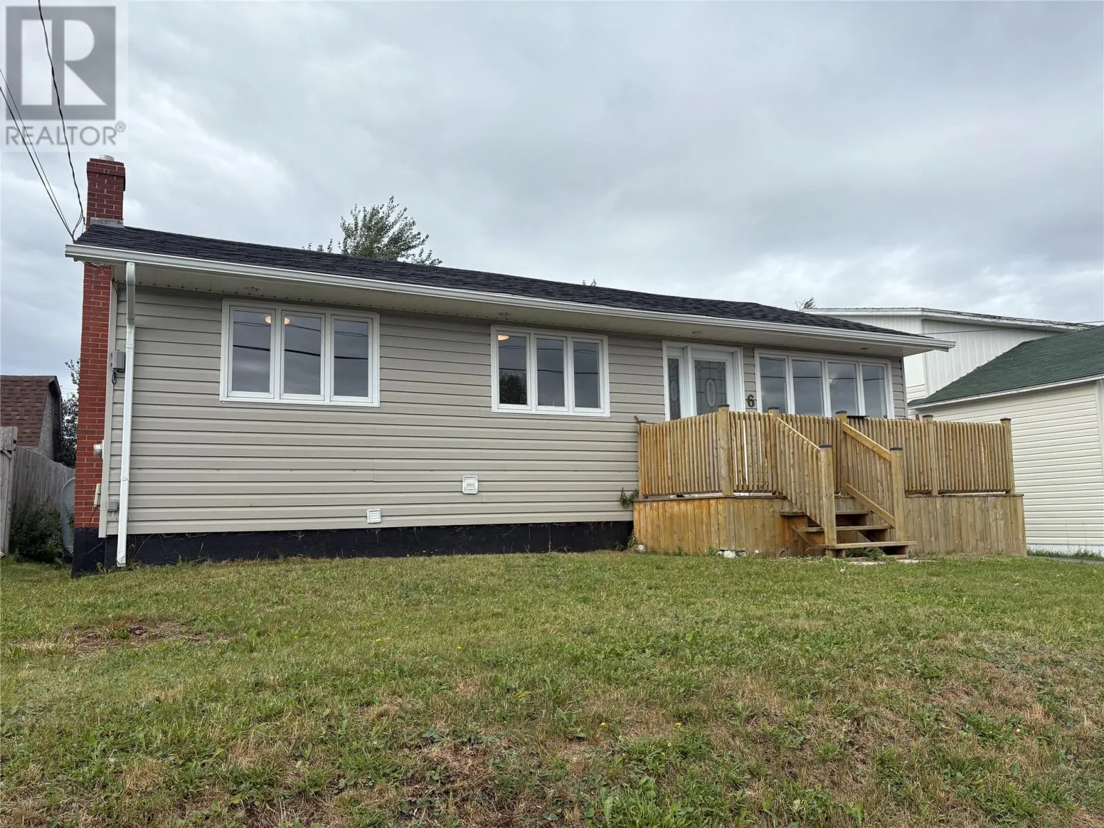 6 Pine Avenue