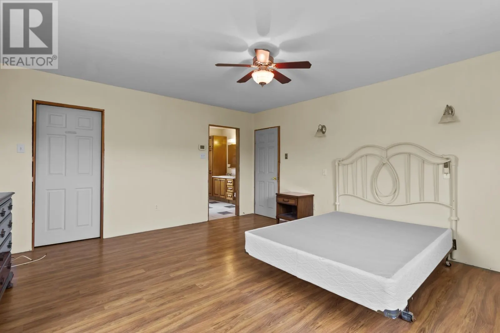 1-3 Riverhead Road