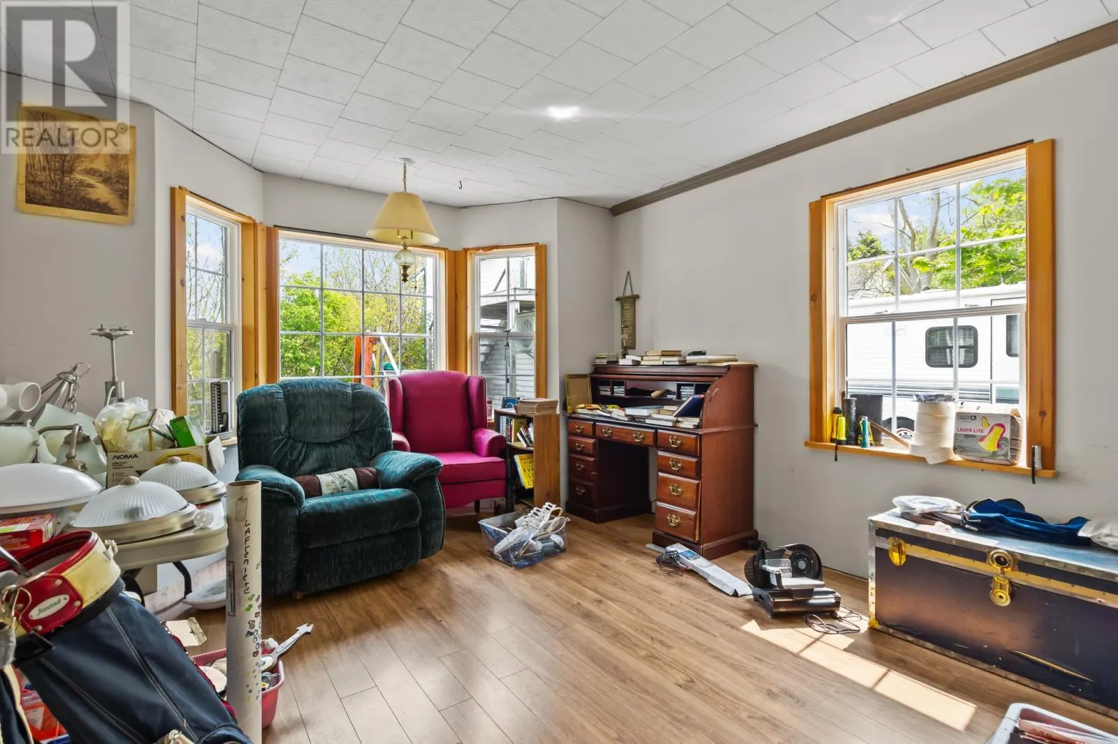 1-3 Riverhead Road