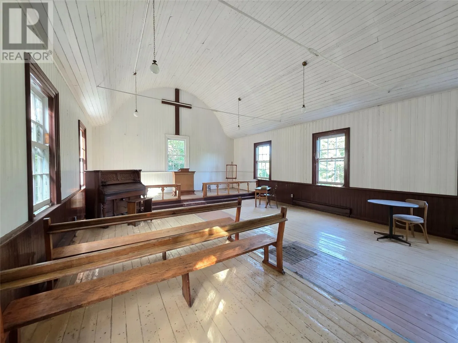 3 Taylor Room Road