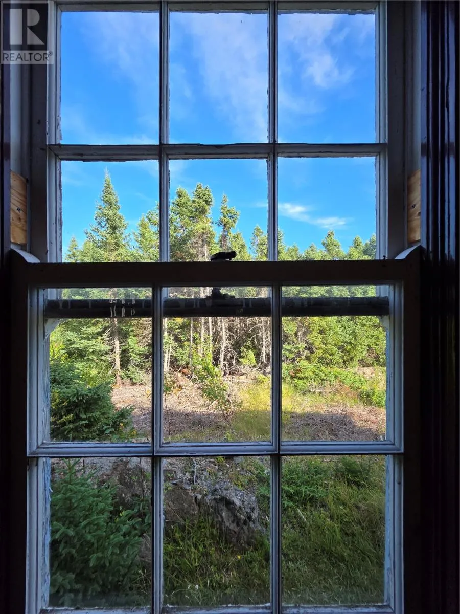 3 Taylor Room Road