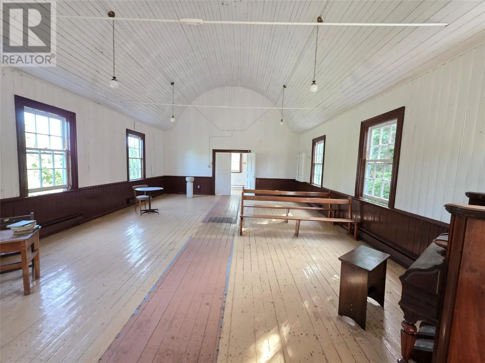 3 Taylor Room Road